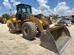 Used Loader,Used Loader in yard,Used Caterpillar,Front of used Caterpillar